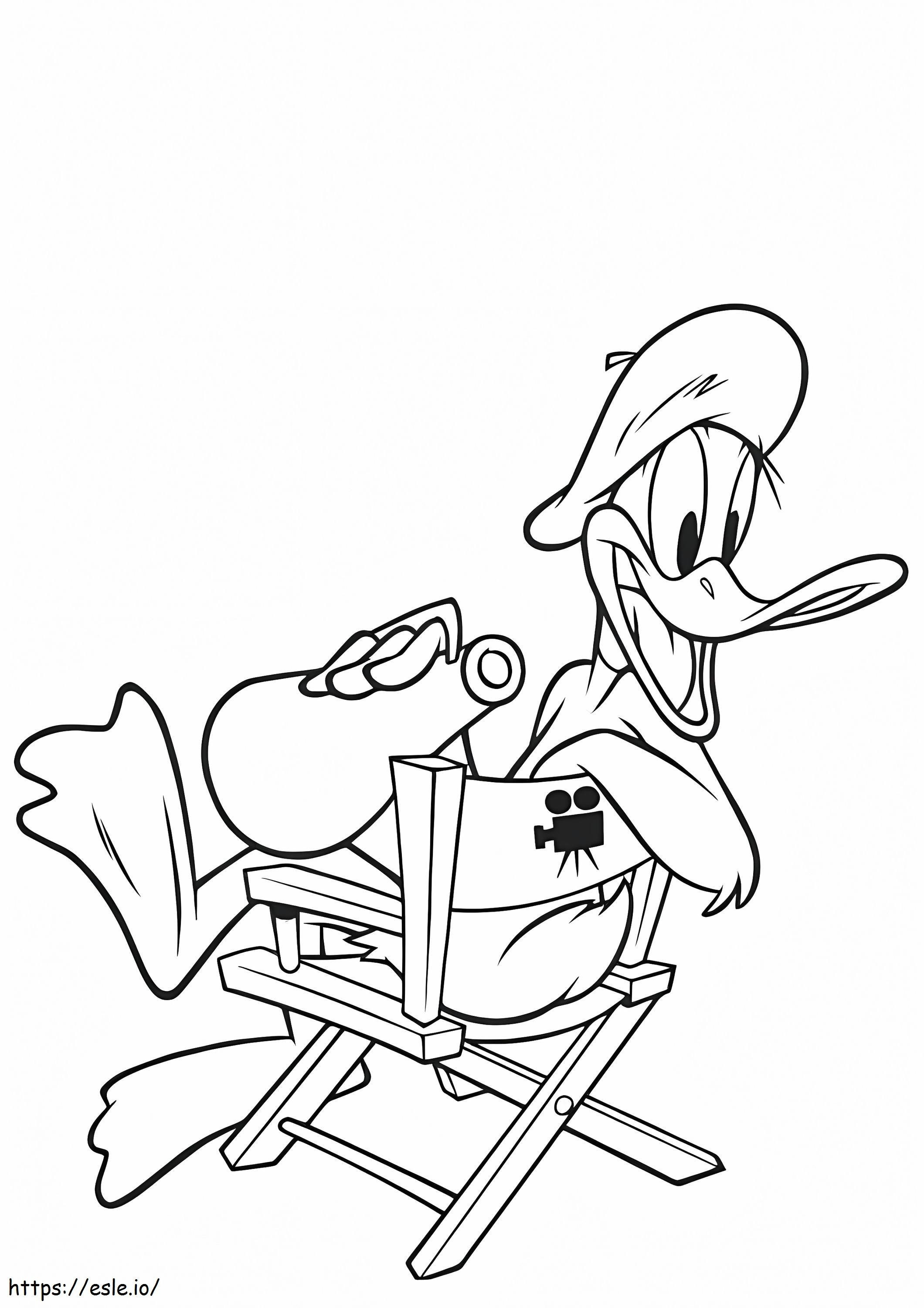 Coloriage Daffy Duck assis sur une chaise à imprimer dessin