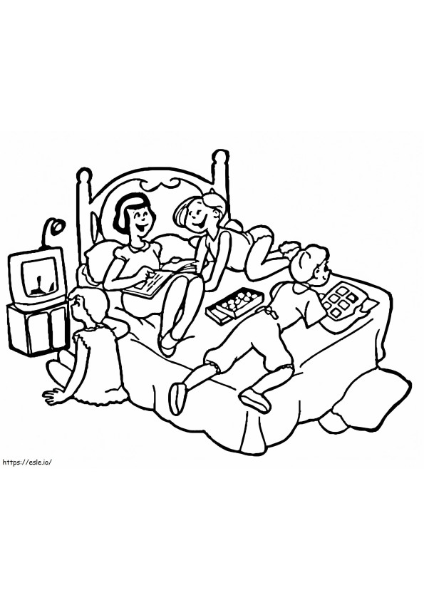 Filles heureuses à la soirée pyjama