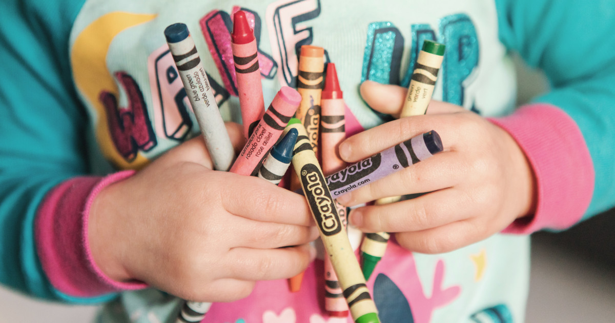 La importancia de colorear y dibujar para el desarrollo de la coordinación mano-ojo en los niños